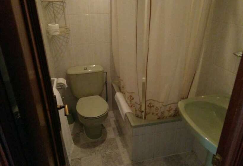 スタンダードトリプルルーム, Hostal Mayo