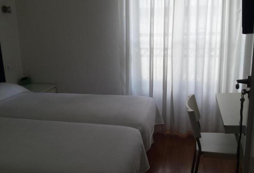 اتاق استاندارد, Hostal Santa Isabel