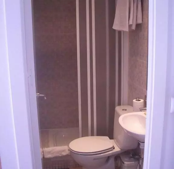 اتاق استاندارد یک نفره, Hostal Santa Isabel