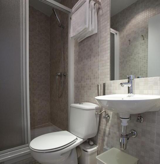 اتاق استاندارد یک نفره, Hostal Santa Isabel