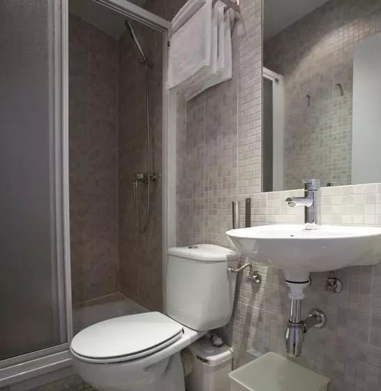 اتاق استاندارد یک نفره, Hostal Santa Isabel