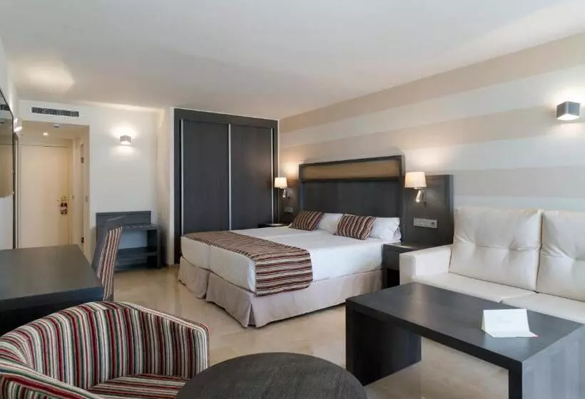 سوییت جونیور با چشم‌انداز استخر, Ms Aguamarina Suites