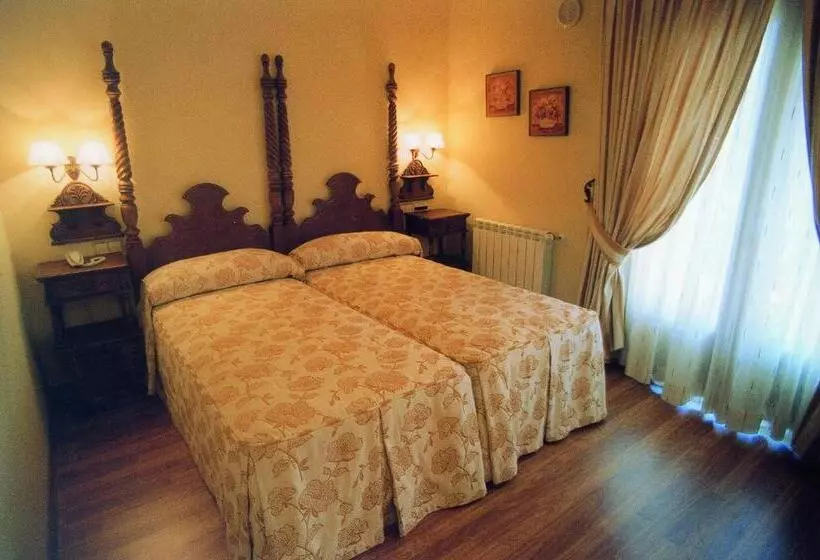 Standardzimmer, Nava Real