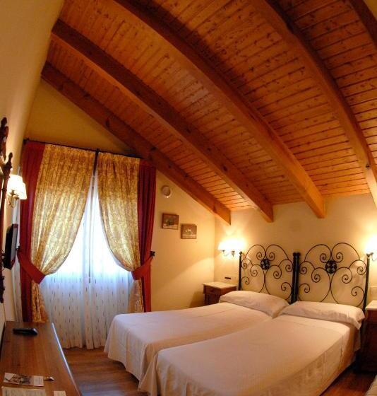 标准间, Nava Real