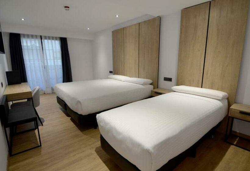 اتاق استاندارد, Uve Marcenado