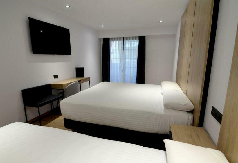 اتاق استاندارد, Uve Marcenado