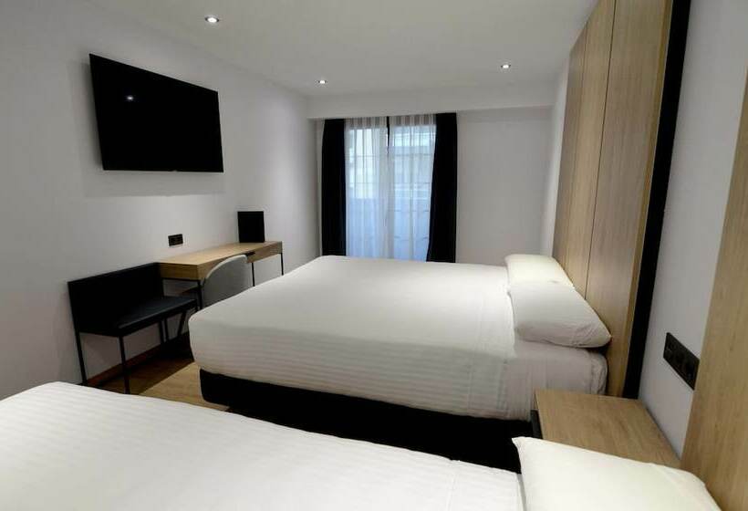 اتاق استاندارد, Uve Marcenado