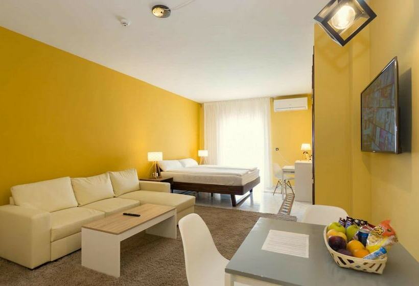 סטודיו אקזקיוטיב, La Palmera