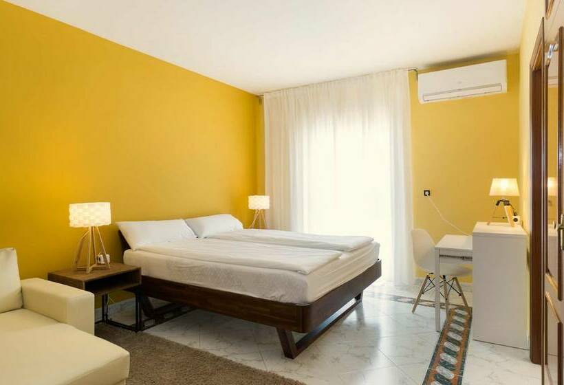 סטודיו אקזקיוטיב, La Palmera