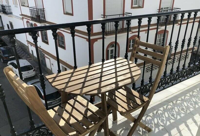 סטודיו אקזקיוטיב, La Palmera