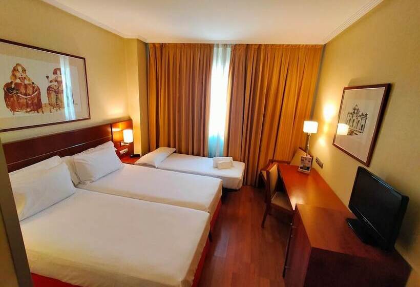 اتاق استاندارد سه نفره, La Princesa