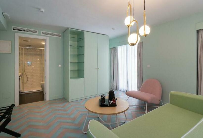 جناح جونيور, The Agir Springs by Medplaya - Adults Recommended