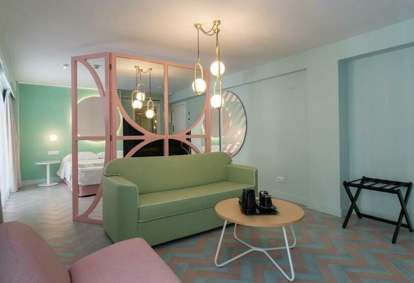 جناح جونيور, The Agir Springs by Medplaya - Adults Recommended