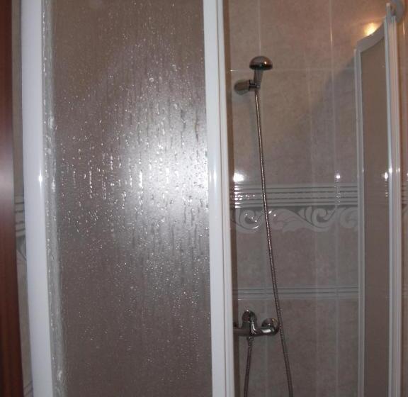 四人标准间, Hostal Oasis