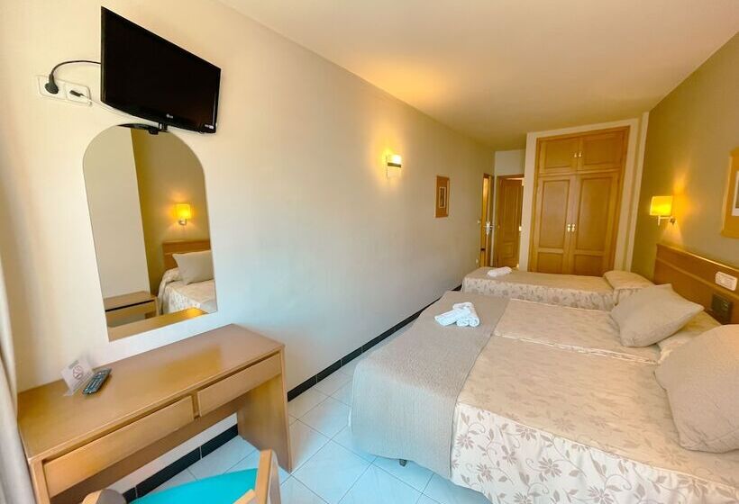 اتاق استاندارد سه نفره, Atalaya I