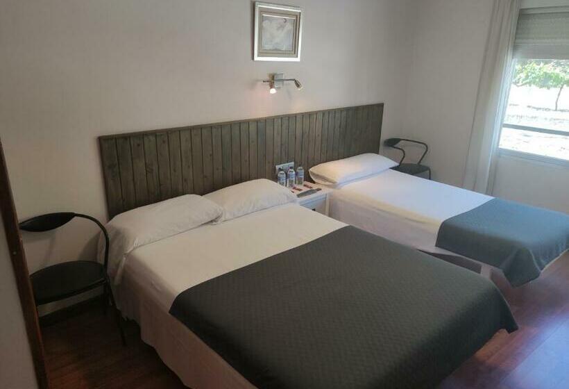 חדר משפחתי, Hostal Cruce