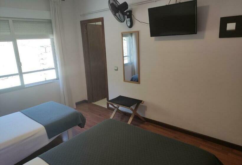 Семейный Номер, Hostal Cruce