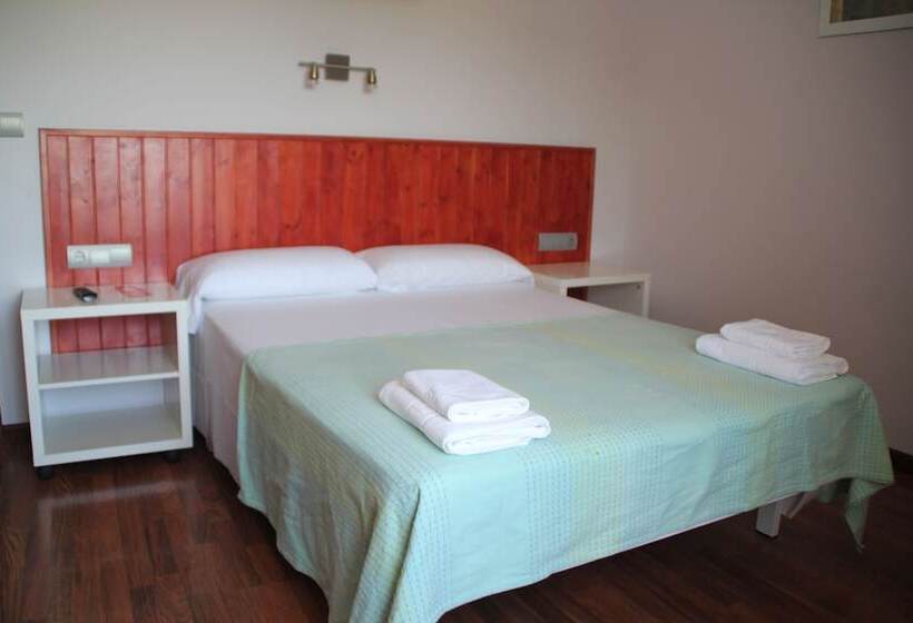 Номер Стандарт, Hostal Cruce