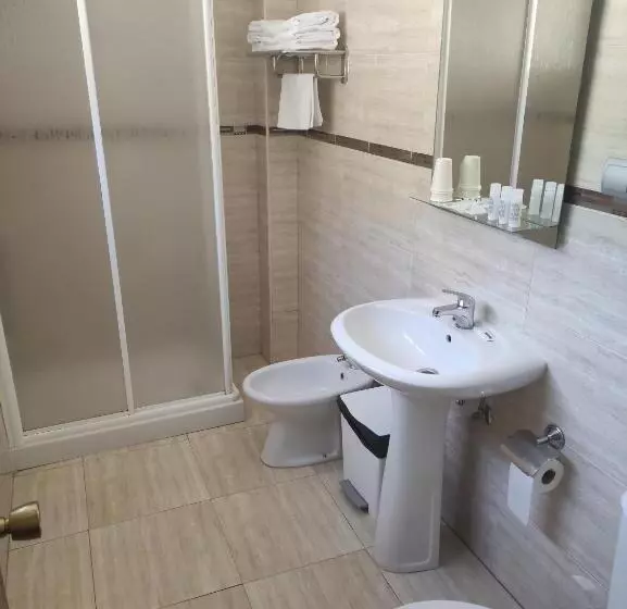 エコノミールーム, Hostal Cruce