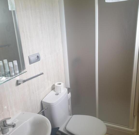 חדר אקונומי, Hostal Cruce