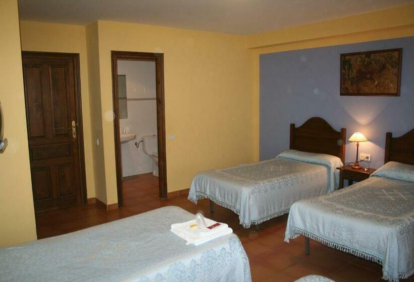 Четырехместный Номер Стандарт, Mesón De Colungo