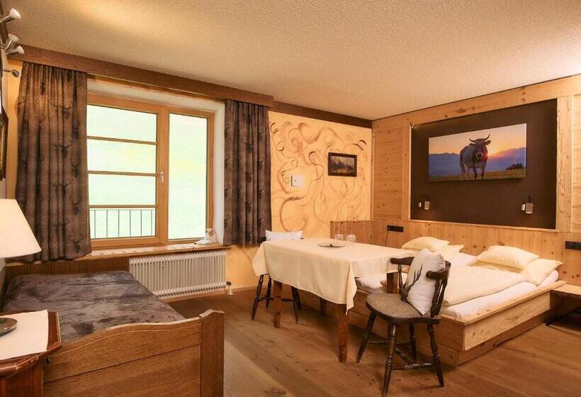 اتاق استاندارد سه نفره, Almi S Berg