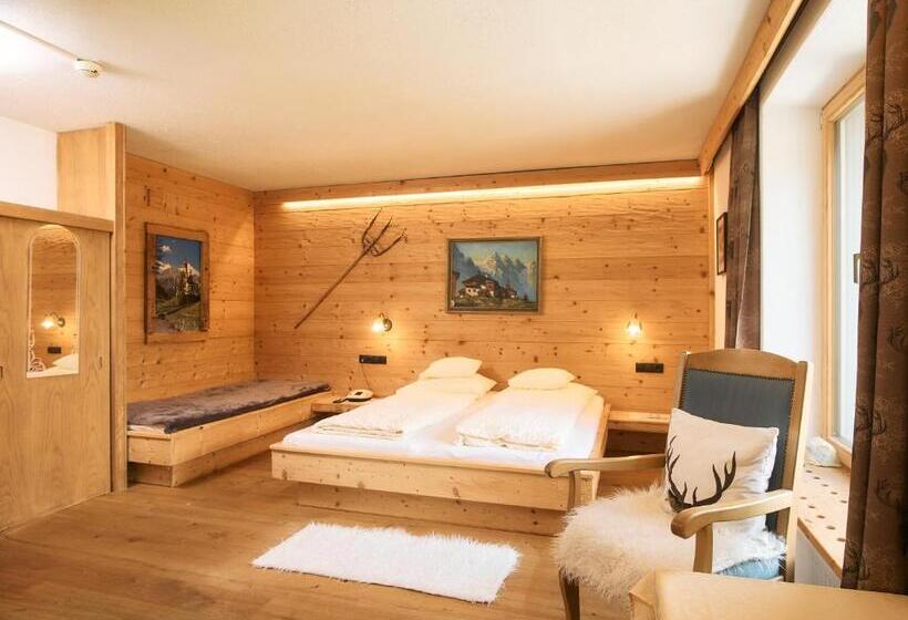 اتاق استاندارد سه نفره, Almi S Berg