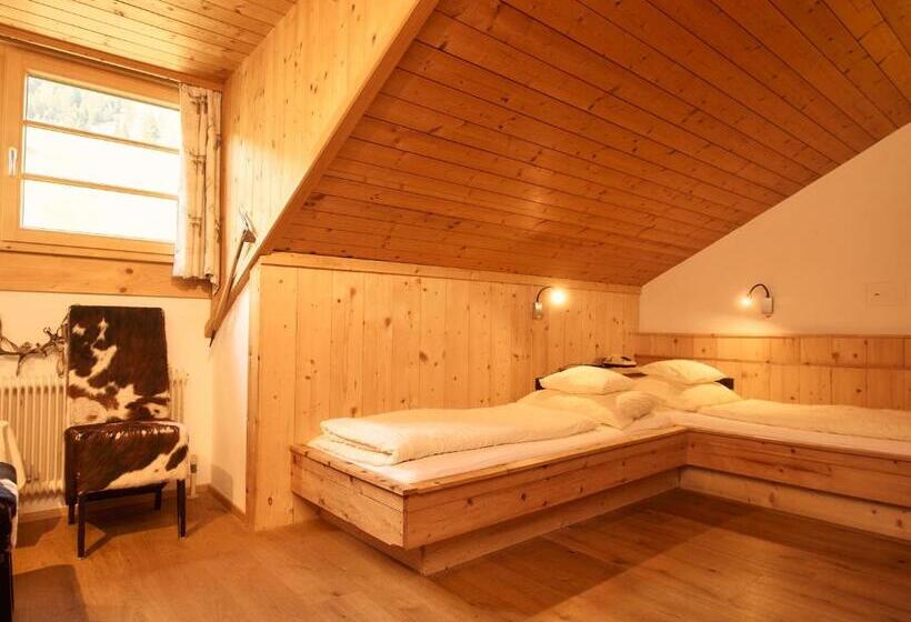 اتاق اکونومی, Almi S Berg