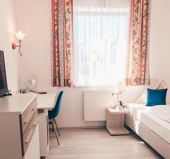 Номер Стандарт Индивидуальный, Bayrischer Hof