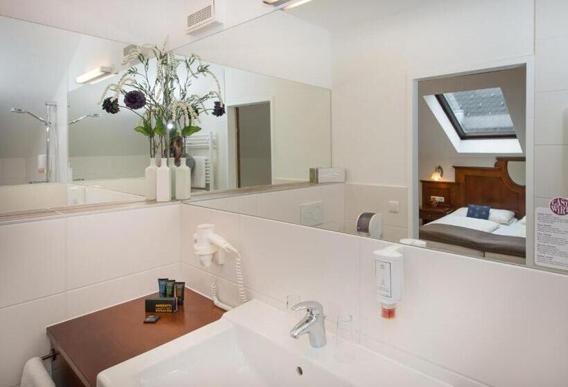 Номер Стандарт Трехместный, Bayrischer Hof