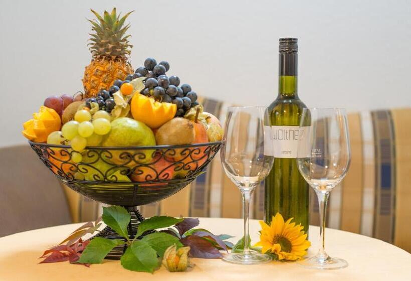 Люкс, Bayrischer Hof