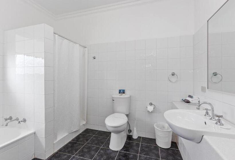 סוויטה משפחתית, The International Motel Apollo Bay