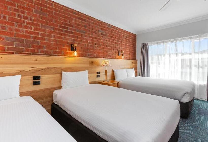 סוויטה משפחתית, The International Motel Apollo Bay