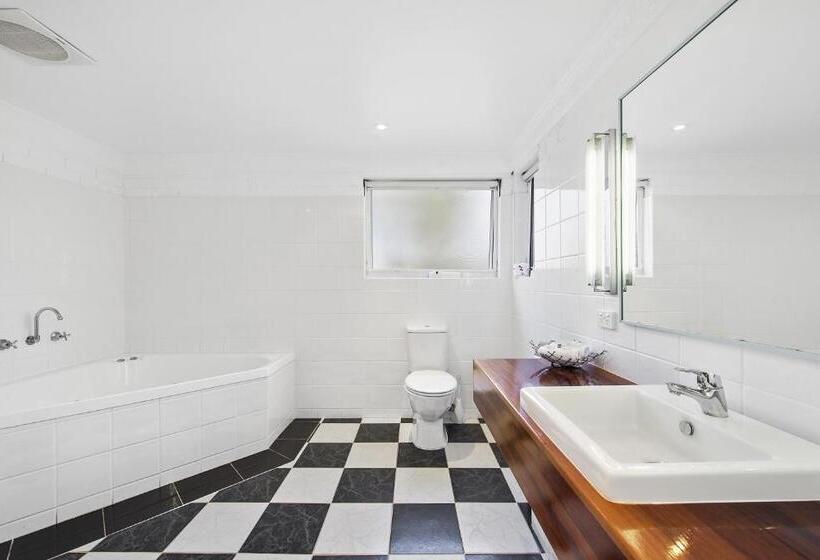 חדר סטנדרט עם ג'קוזי, The International Motel Apollo Bay