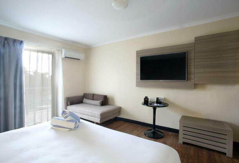 スタンダードインサイドビュールーム, Mantra Club Croc