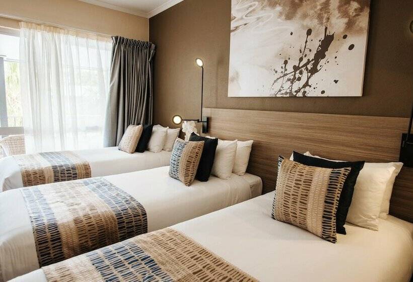 スタンダードインサイドビュールーム, Mantra Club Croc