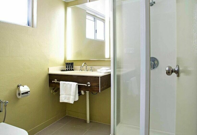 חדר סטנדרט, Mantra Club Croc