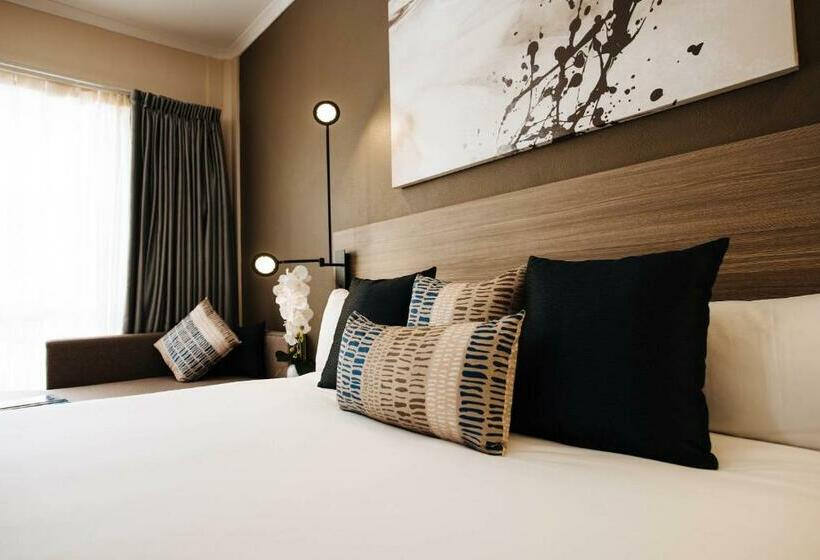 シングルデラックスルーム, Mantra Club Croc