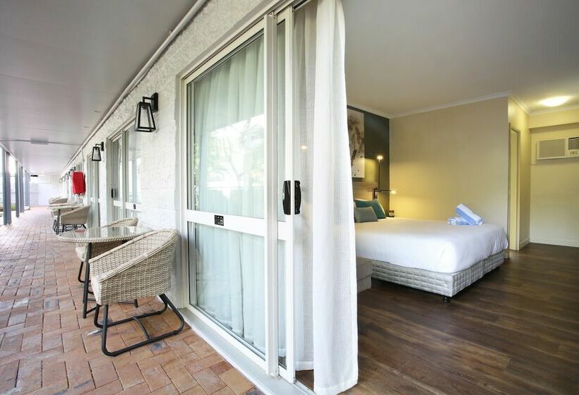 חדר משפחתי נוף לגינה, Mantra Club Croc