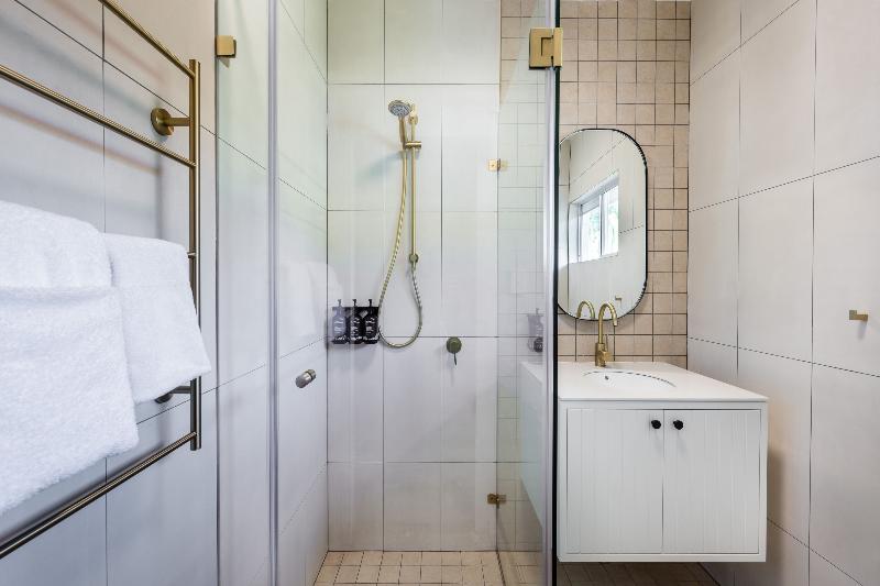 חדר סטנדרט, Mantra Club Croc