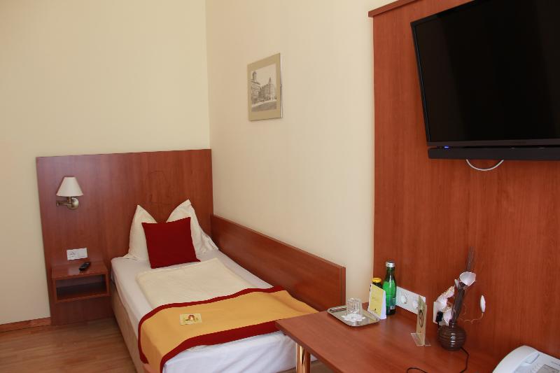 标准单人间, Mozart