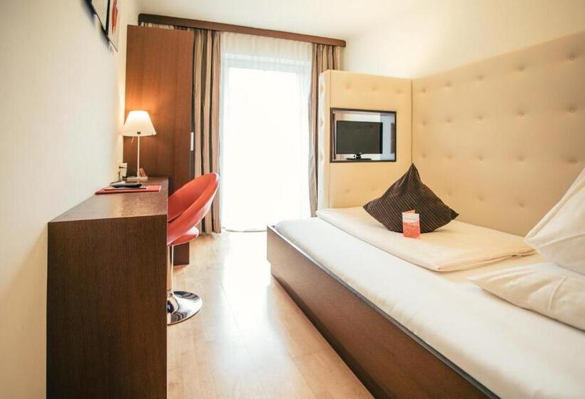 标准单人间, Rosenvilla