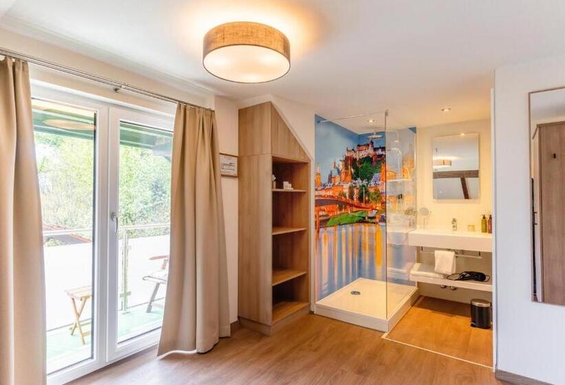 标准单人间, Rosenvilla