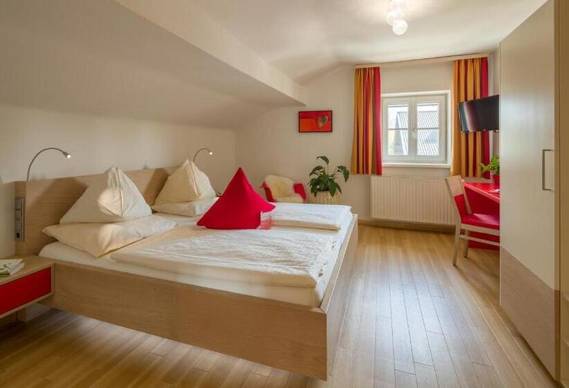 标准间, Rosenvilla