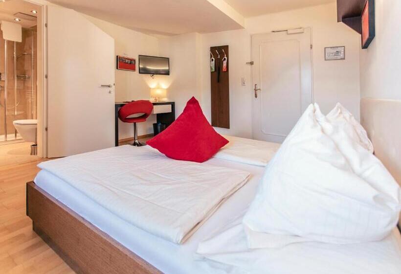 基本间, Rosenvilla