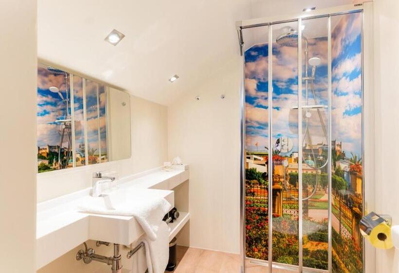 基本间, Rosenvilla