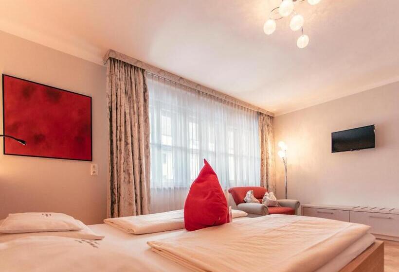 豪华房间, Rosenvilla