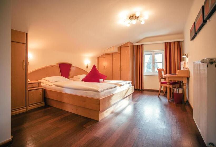 小型套房, Rosenvilla