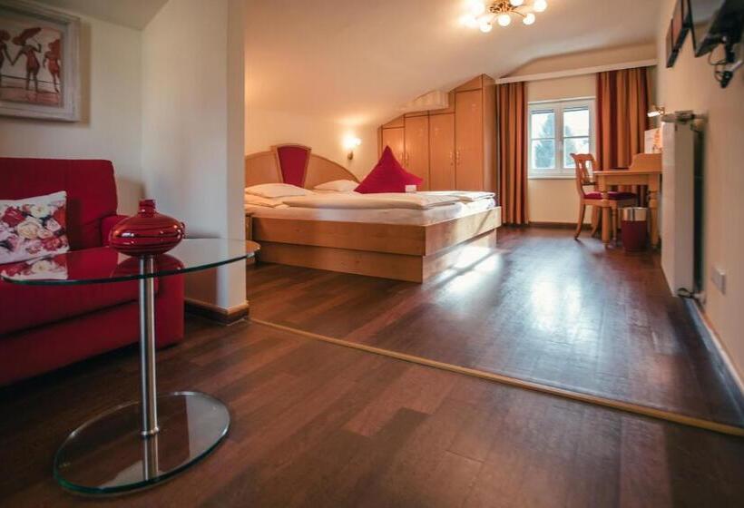 小型套房, Rosenvilla