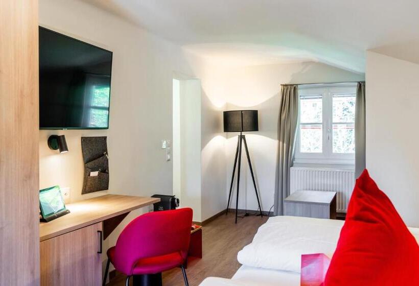 小型套房, Rosenvilla